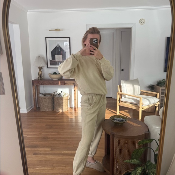 Yellow Gap Sweat Set - Picture 4 of 11